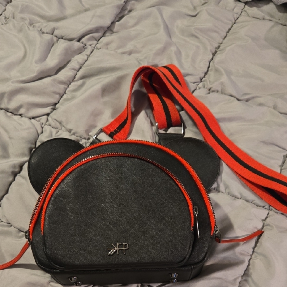 Mickey Mouse Crossbody Bag🥰